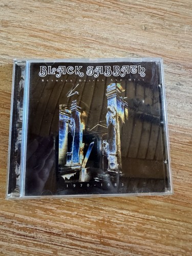 Black sabbath between heaven - black,